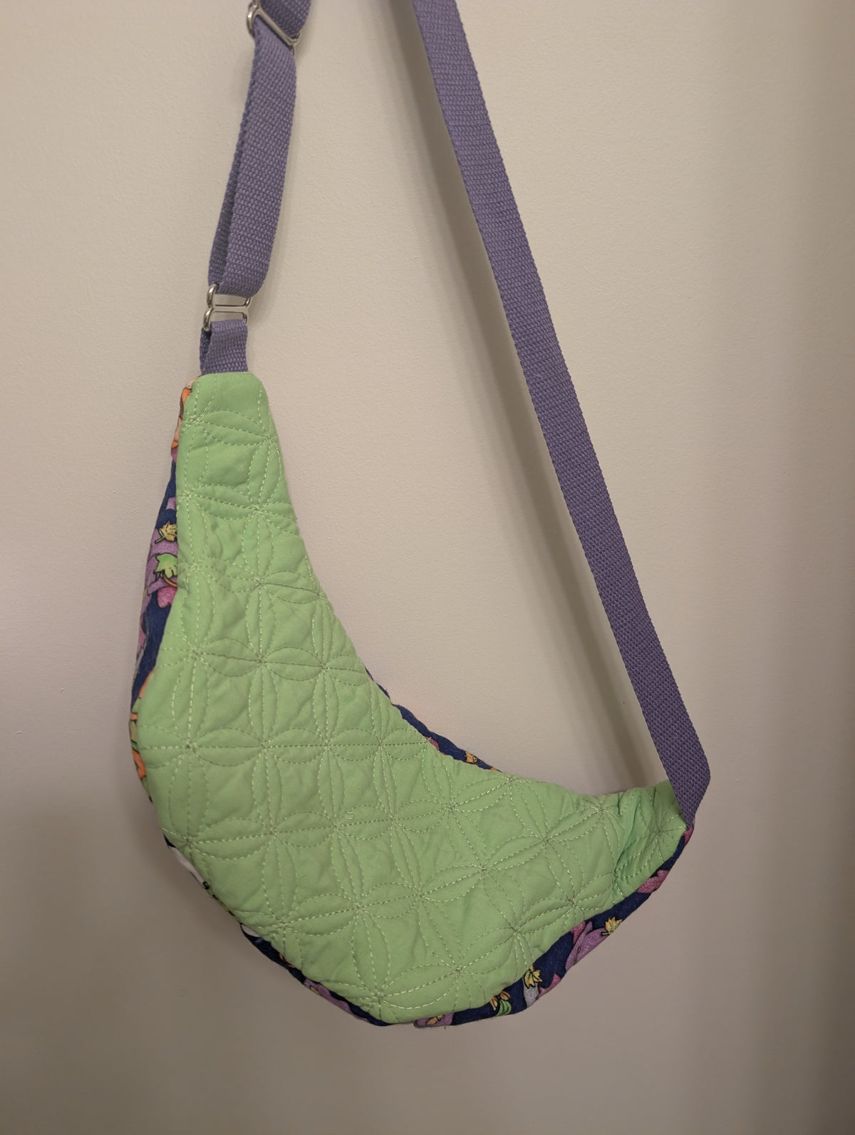 Graveyard Smash Crossbody S