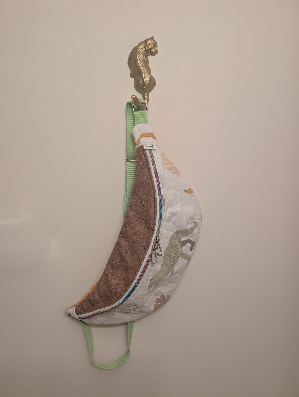 Clever Girl Crossbody L